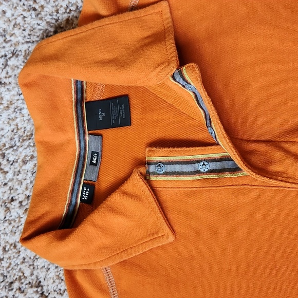 REI - Picture 2 of 4